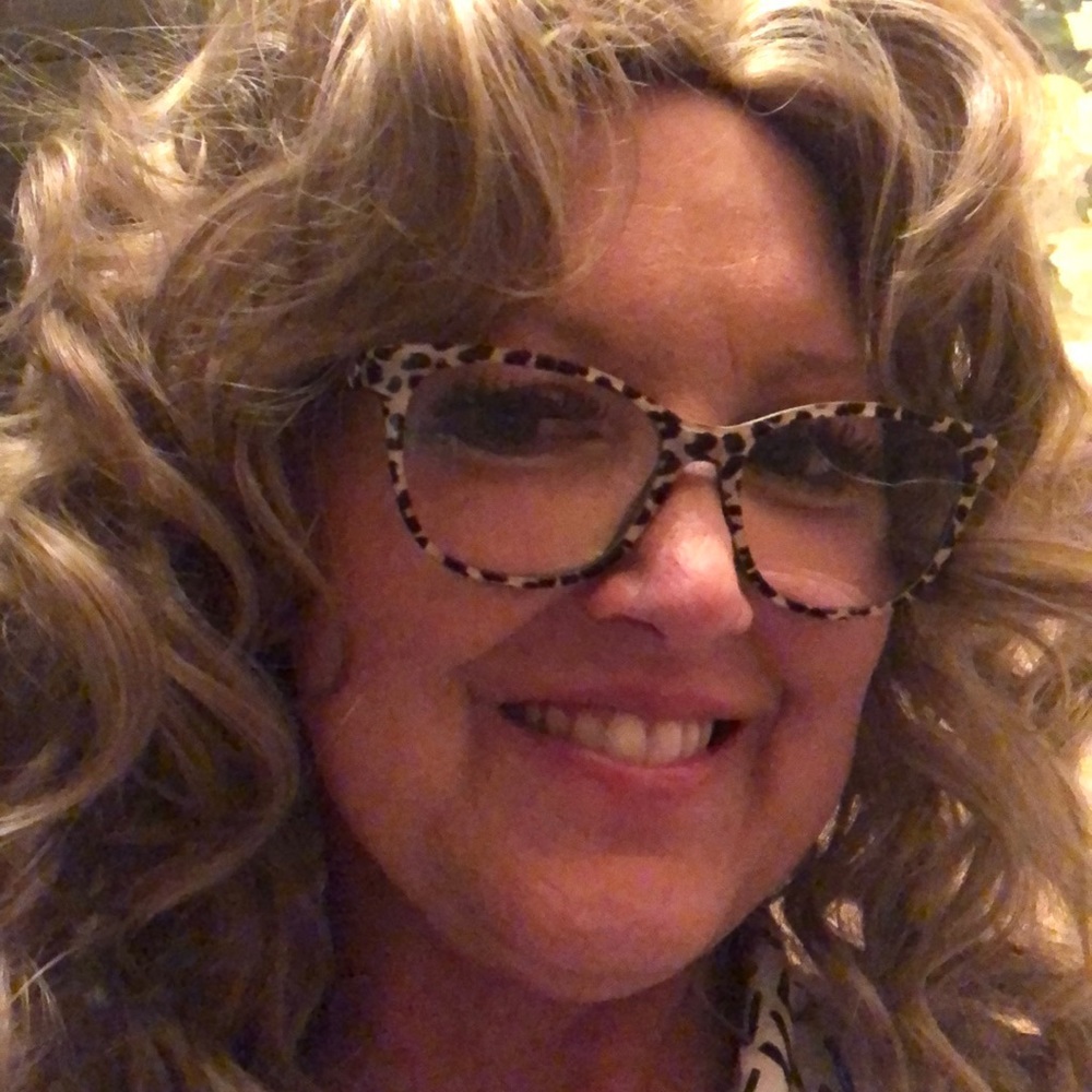 Lovely brownish blonde shoulder length wig!